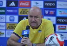 Bojan Hodak Tegaskan PERSIB akan Bekerja Keras saat Menjamu Persita Tangerang pada Pertandingan Malam Ini di GBLA