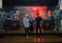 Tiga Trofi Juara Dipamerkan Kepada Publik pada Event Cultura PERSIB di Grey Art Gallery