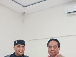 Ketua Umum LSM Dampal Jurig Jabar Serahkan KTA Kepada Mayjen TNI (Purn.) H. Tatang Zaenudin Sebagai Ketua Dewan Kehormatan Lsm Dampal Jurig Jabar