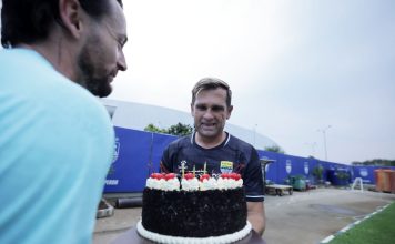 Ultah ke-49, Igor Tolic Dapat Kejutan dari Skuad PERSIB